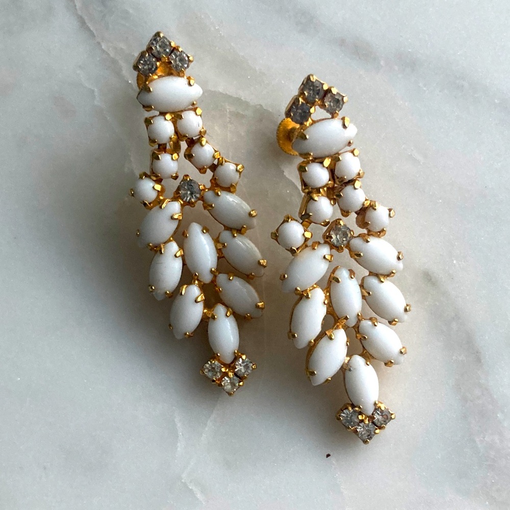 ❌s o l d. vintage beaded earrings